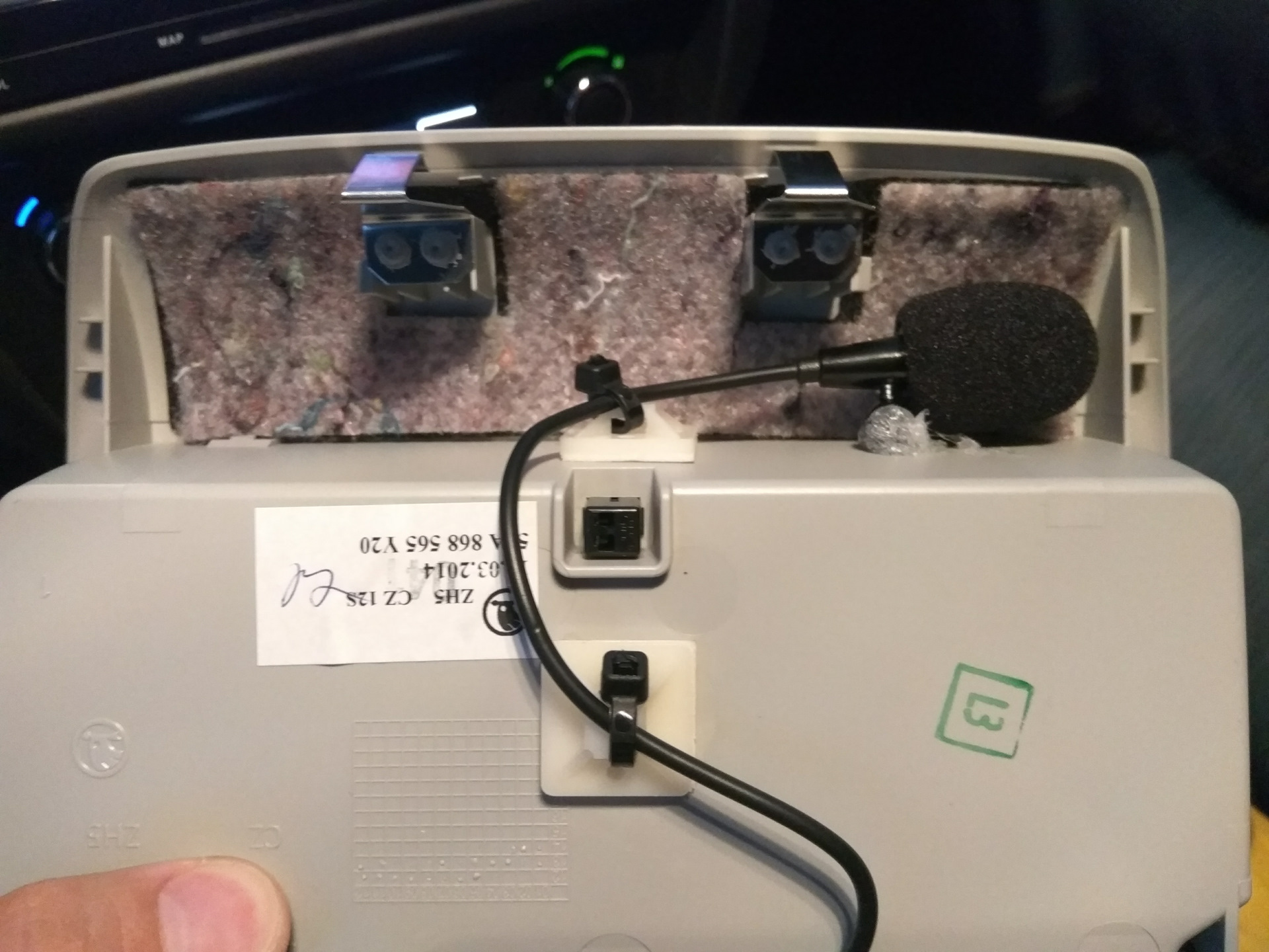 Микрофон для ГУ — Skoda Rapid (1G), 1,6 л, 2014 года | аксессуары | DRIVE2