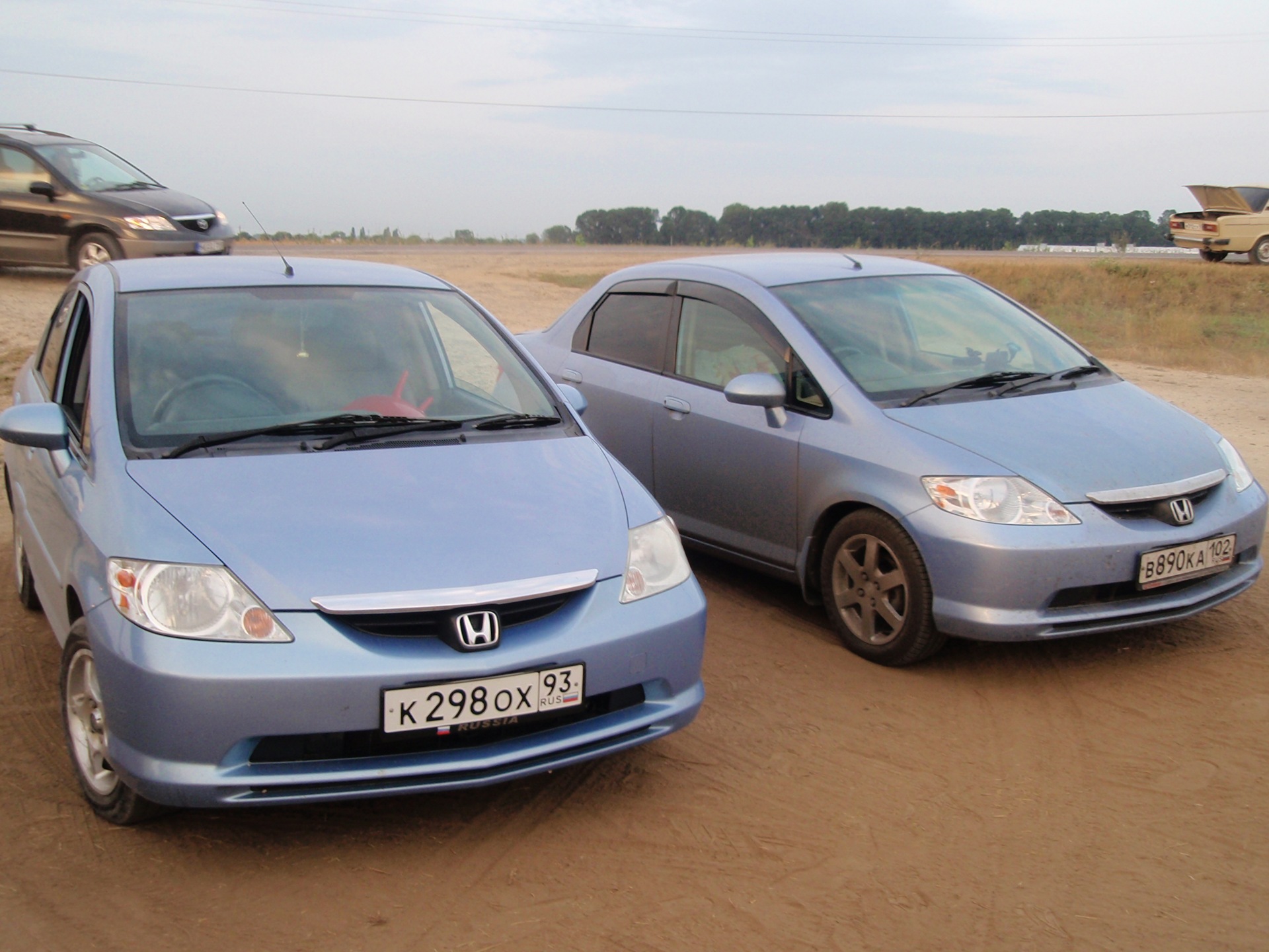 молитва про хонду — Honda Fit Aria, 1,5 л, 2003 года | наблюдение | DRIVE2