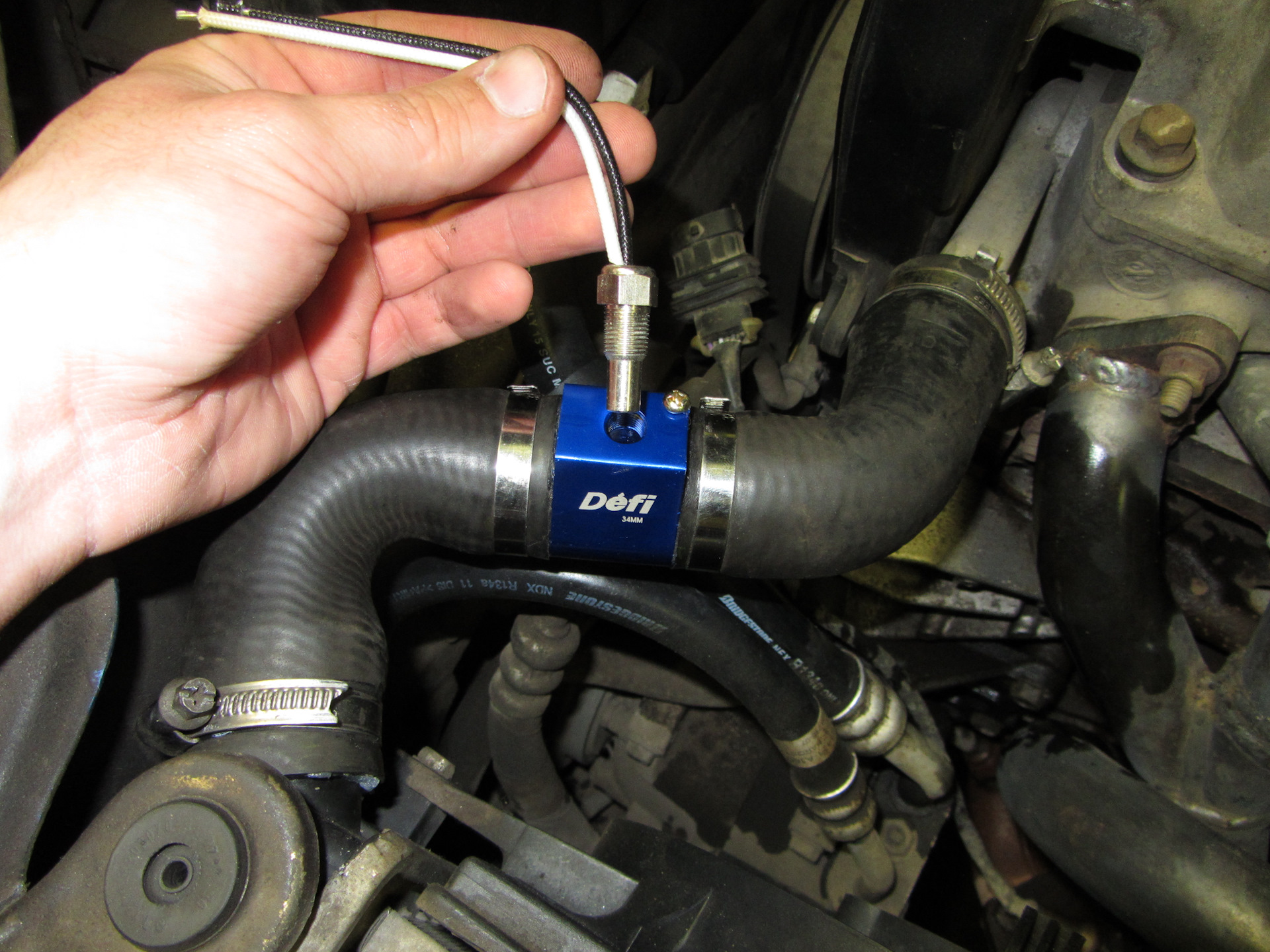 2015 pathfinder only one coolant fan comes on