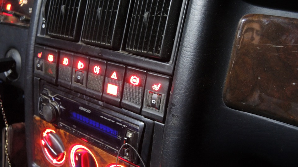 Пересвет кнопок светодиодами (полная рамка) — Audi 80 (B3), 1,8 л, 1989 ...