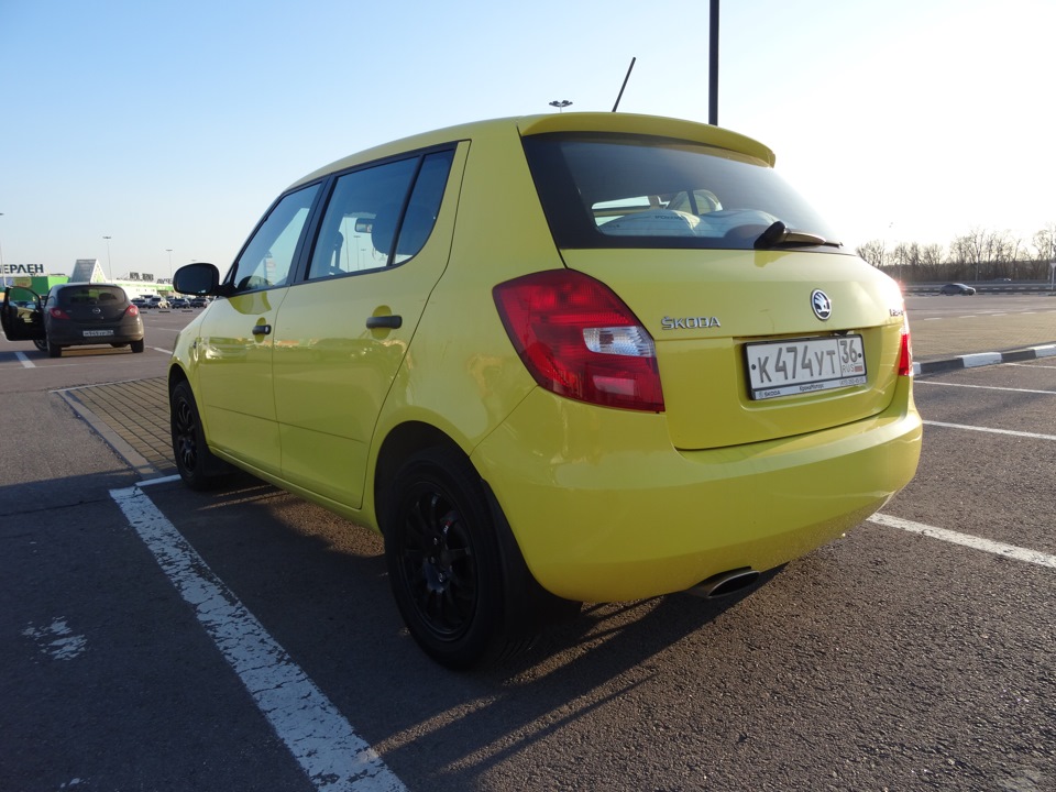 Не заводские аксессуары №2 — Skoda Fabia Mk2, 1,2 л, 2013 года ...