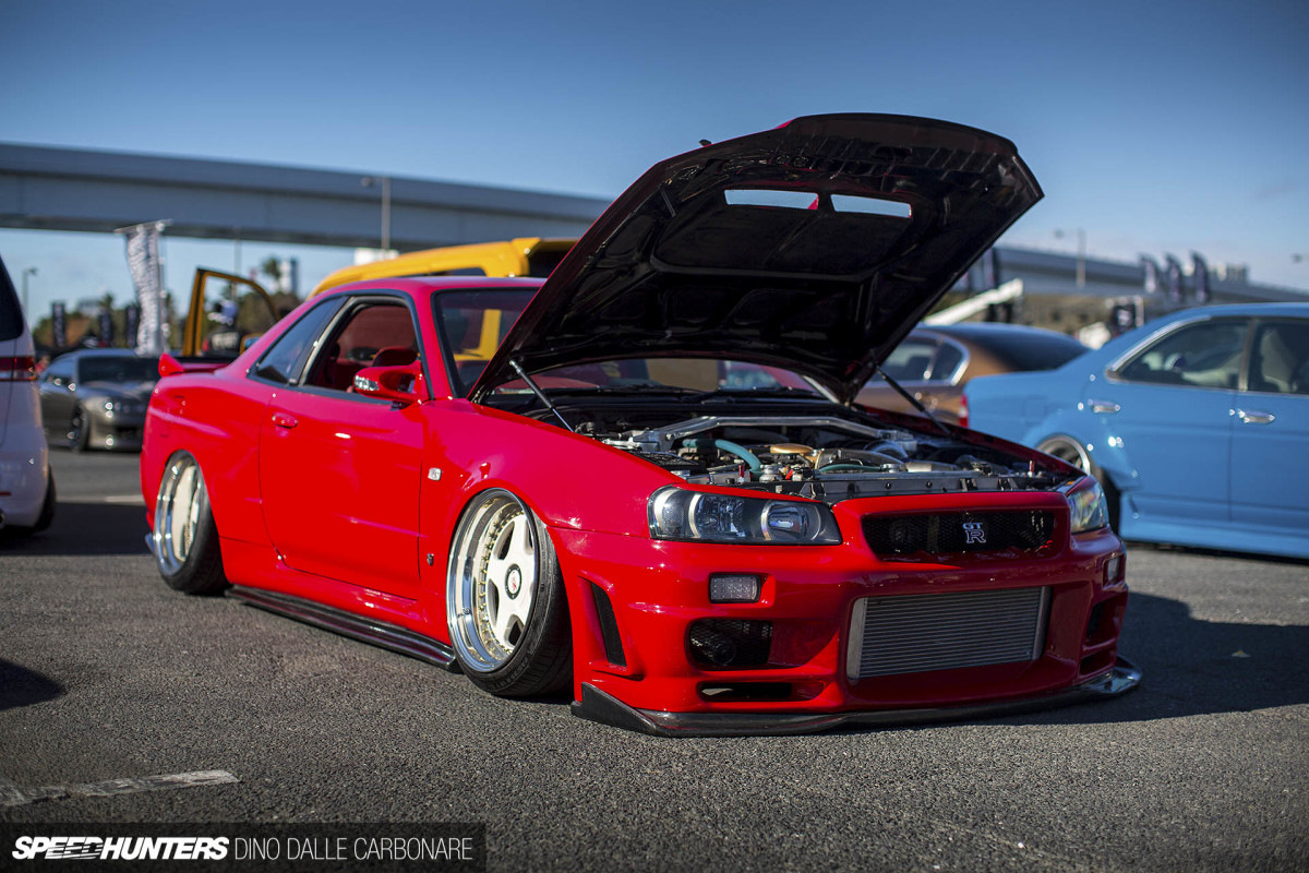 Nissan Skyline r34 stance