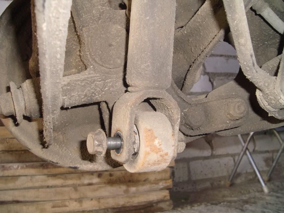 Вдруг кому… стойка заднего амортизатора — легко… — Honda Accord (3G), 1 ...