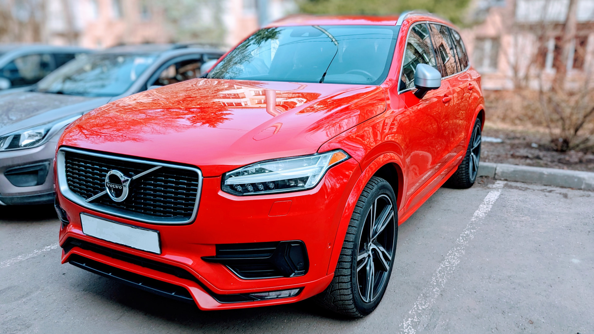 Volvo XC90 (2G) 2.0 бензиновый 2016 | MakeRedGreatAgain на DRIVE2