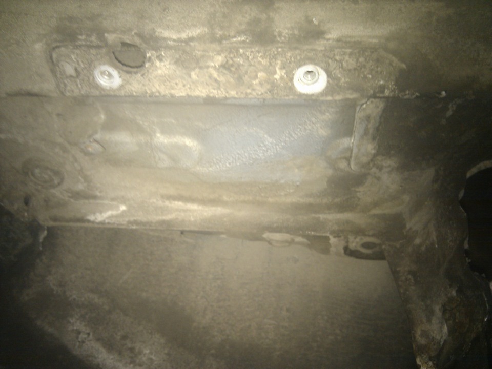 Проблемы с воздухом в баке и замена приемной трубы глушителя ...