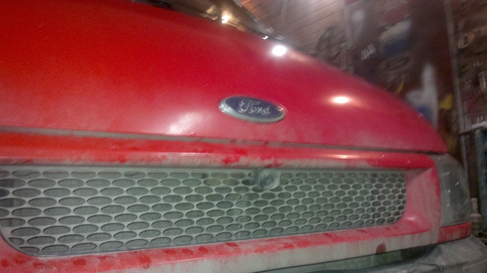 Решетка радиатора с закрывашкой — Ford Transit (6G), 2 л, 2001 года ...
