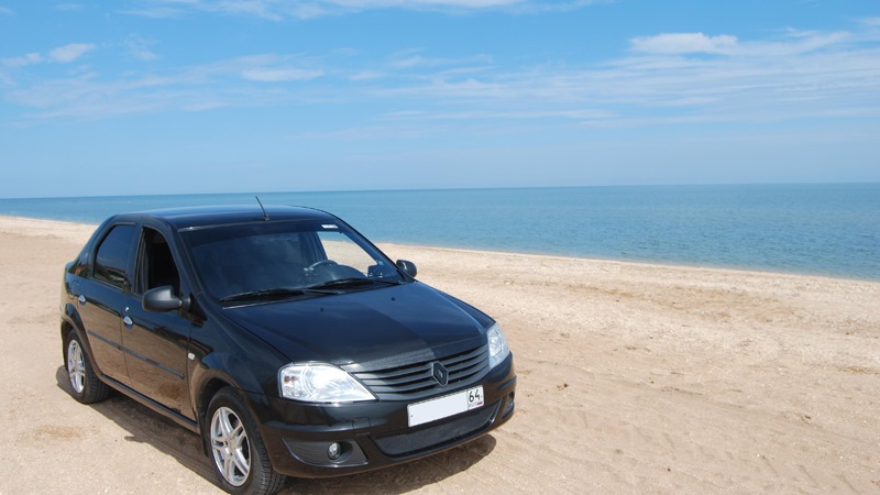 Renault Logan Black Line (R)