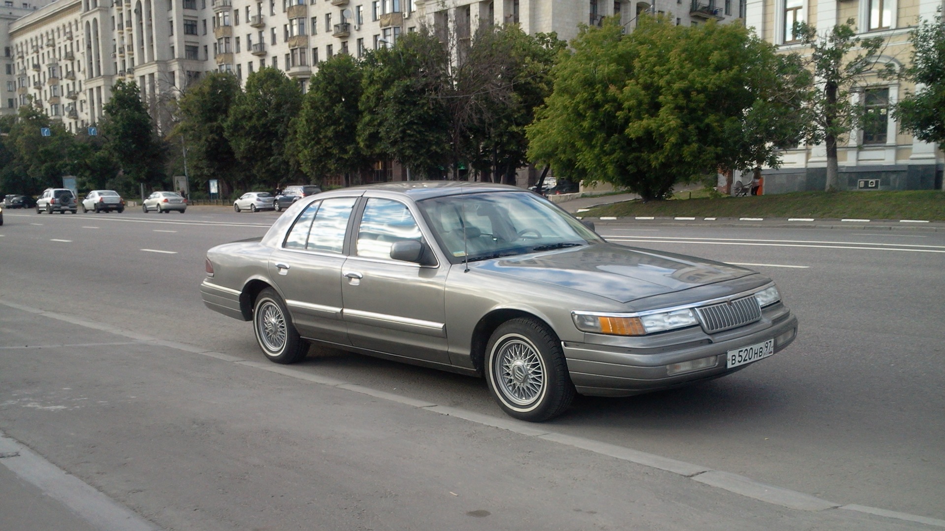 Mercury Grand Marquis (2G) 4.6 бензиновый 1992 | V8 королевских кровей на  DRIVE2