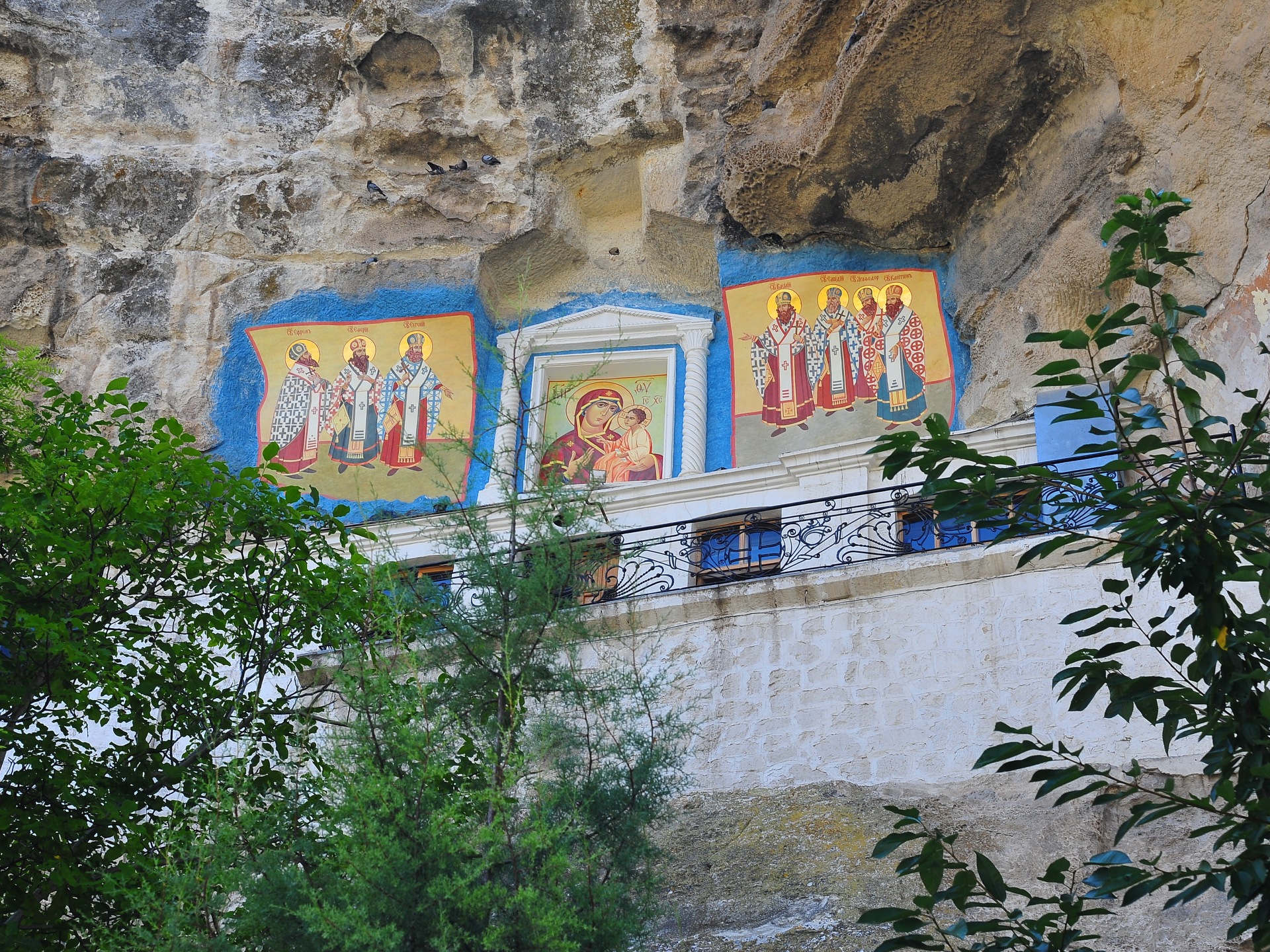 Успенский монастырь Бахчисарай внутри