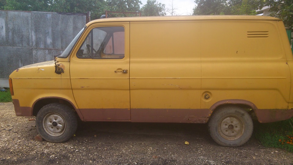 Авито пермский край авто. Ford Transit Бегемот 1979. Двигатель 2,4 Форд Транзит Бегемот. Ford Transit 2004 Бегемот. Запчасти Форд Транзит Бегемот.