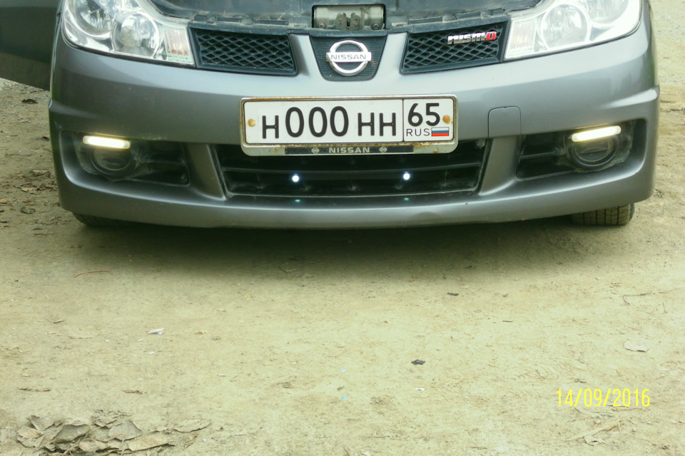 огни загораются при пуске двигателя, и горят постоянно пока работает двигатель. (данная схема установки и принцип работы огней не отвечают требованиям ПДД по установке световых приборов на автомобилях, .). — Nissan Wingroad (Y12)