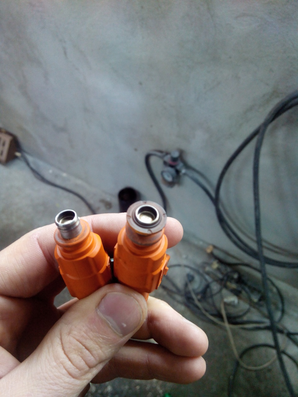 Чистка форсунак, а также замена уплотнительных резинок — Alfa Romeo 156 ...