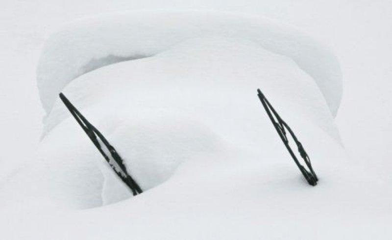 Zимние каркасные щётки — Lada Приора седан, 1,6 л, 2010 года ...