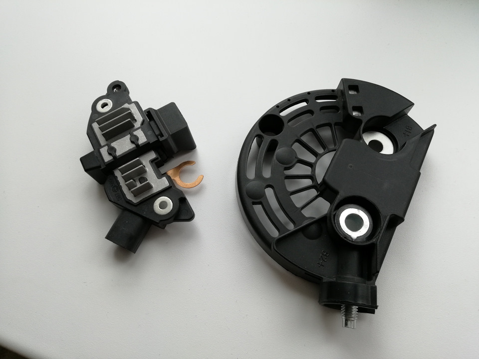 Новая крышка и регулятор с щётками — Opel Vectra C