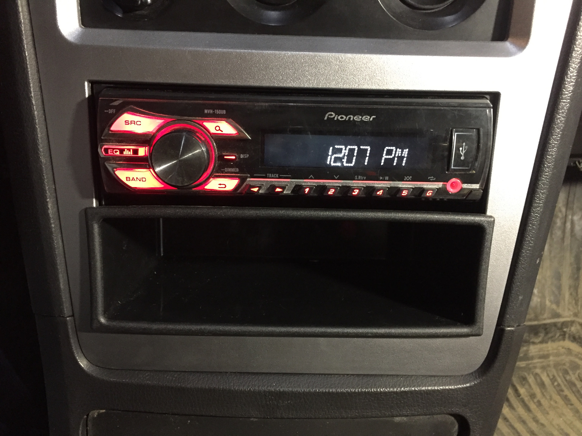 Магнитола pioneer mvh 150. Pioneer mvh 150ub. Пионер mvh 150 ub. Магнитола пионер 150. Pioneer mvh 150ub.