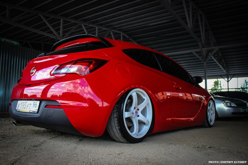 Opel Astra j GTC stance