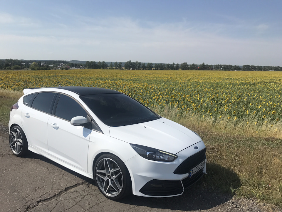 Ford Focus 3 Рестайлинг белый