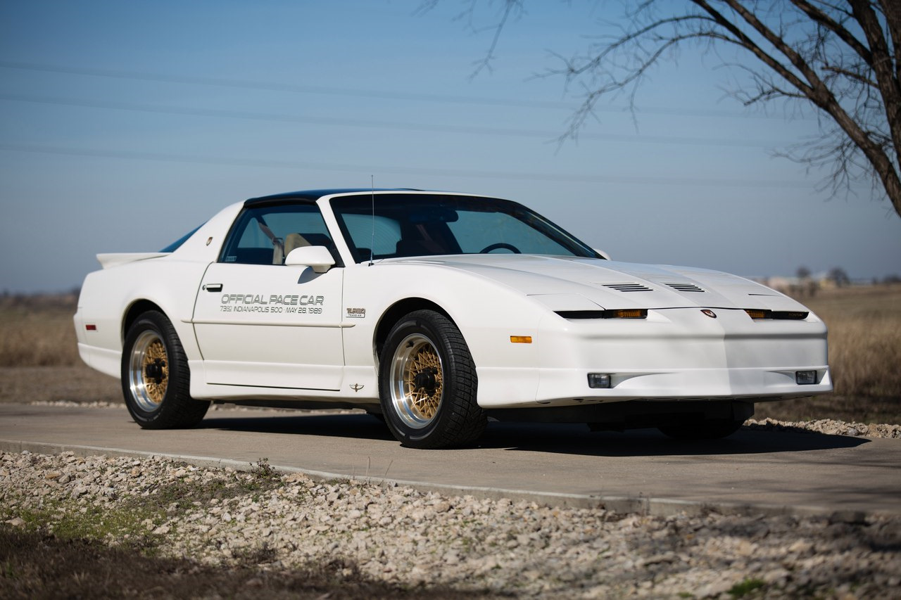 Pontiac firebird trans am gta