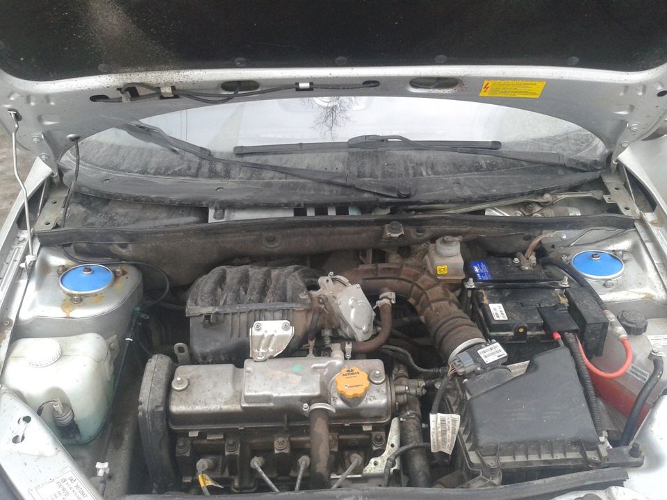 Заглушки на стаканы передних стоек из канцелярской папки — Lada Гранта ...