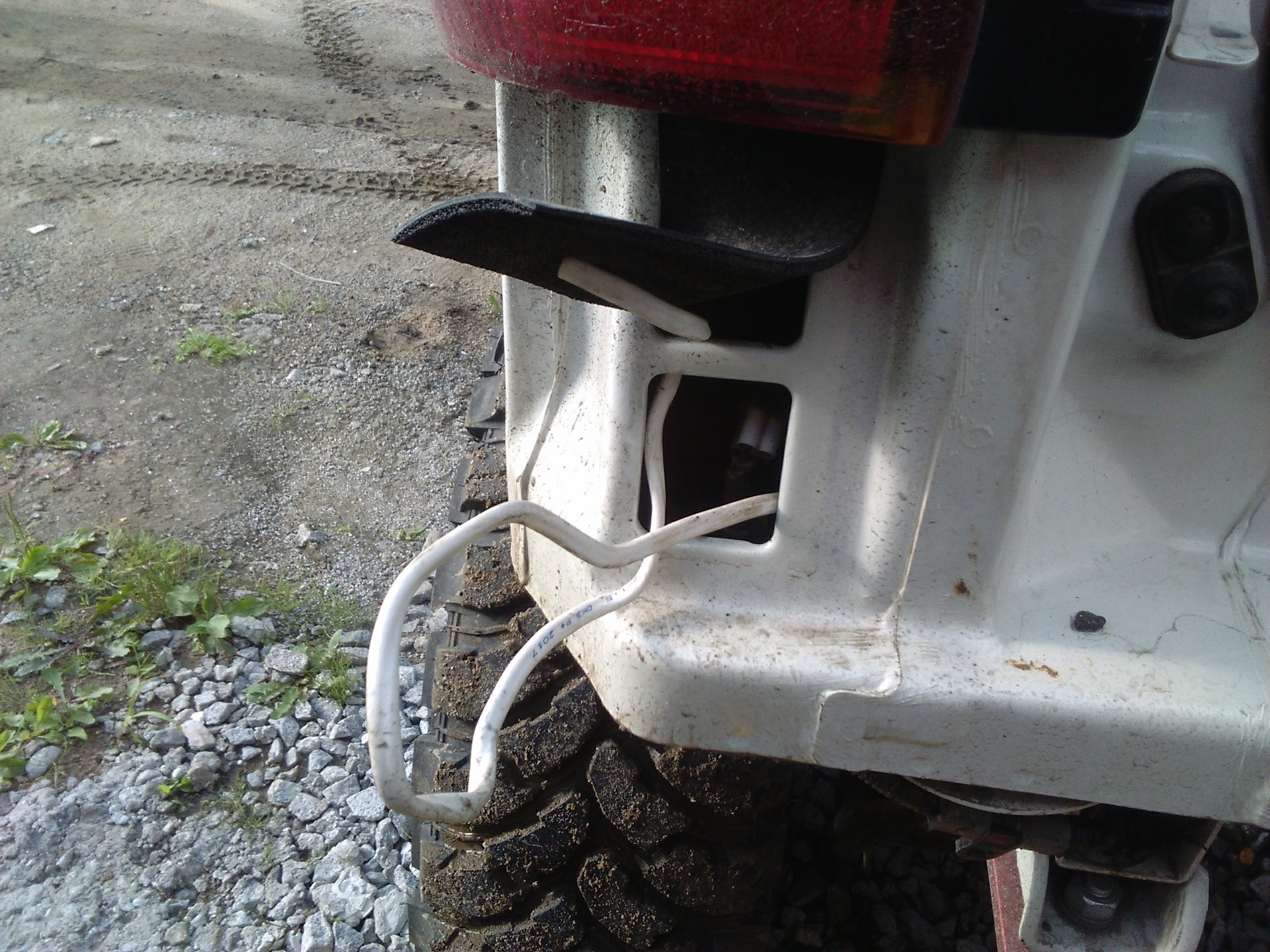 LED фонарь на задний ход и подсветка номера — Suzuki Jimny, 0,7 л, 2009 ...