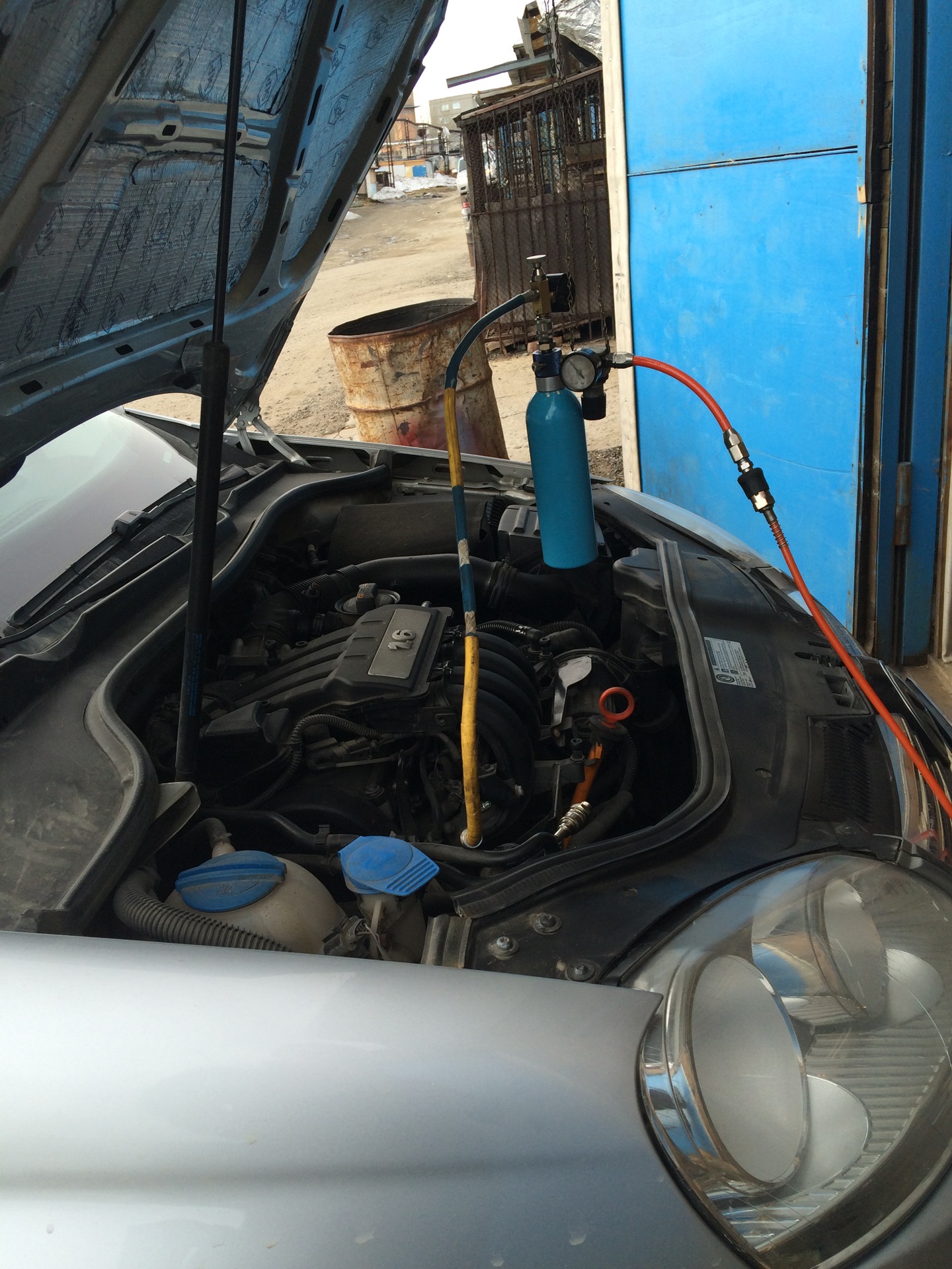 Промывка топливной системы. — Volkswagen Jetta V, 1,6 л., 2009 года ...