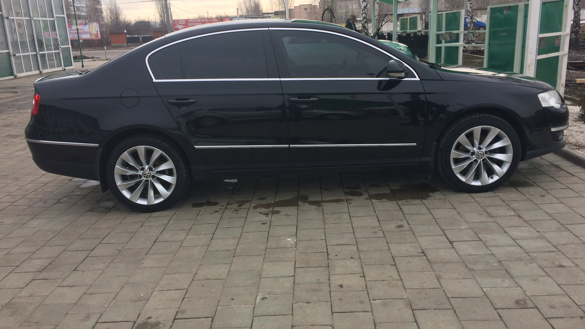 Пассат б6 на 18 дисках фото Volkswagen Passat B6 1.8 бензиновый 2008 1.8 tsi Black на DRIVE2