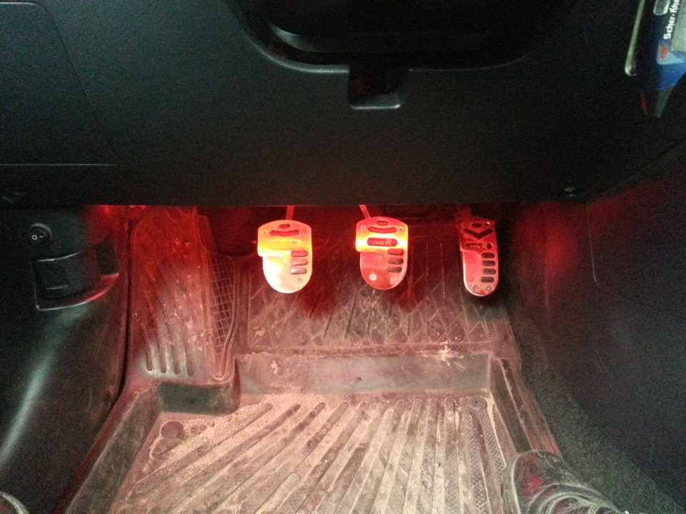 {41}За диодами будущее))) — Mitsubishi Lancer X, 0,5 л, 2010 года ...