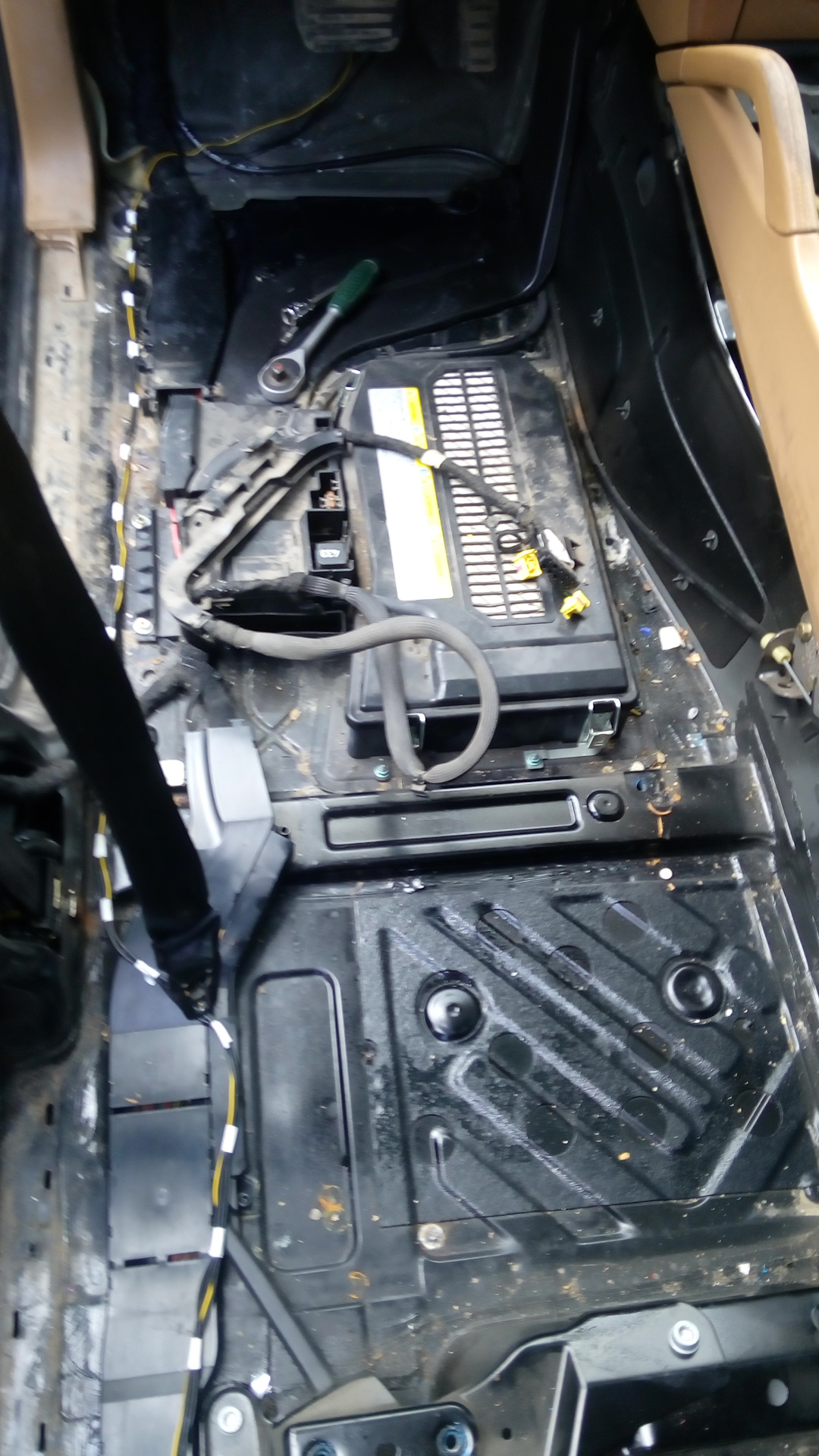 18+, голенькие… Детейлинг продолжение. Аварийное открытие лючка ...