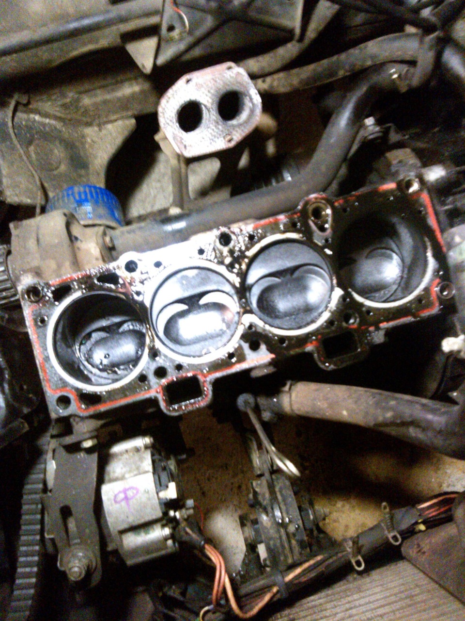 Прогорела прокладка под ГБЦ — Lada 21093, 1,5 л, 2001 года | своими ...