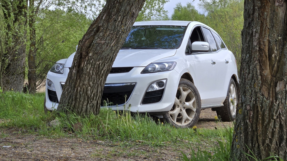 Mazda CX-7 "Японка в белом"