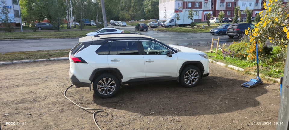 Photo from the logbook Toyota RAV4 (5G)