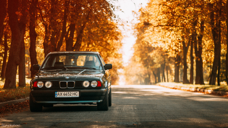 BMW e34 autumn