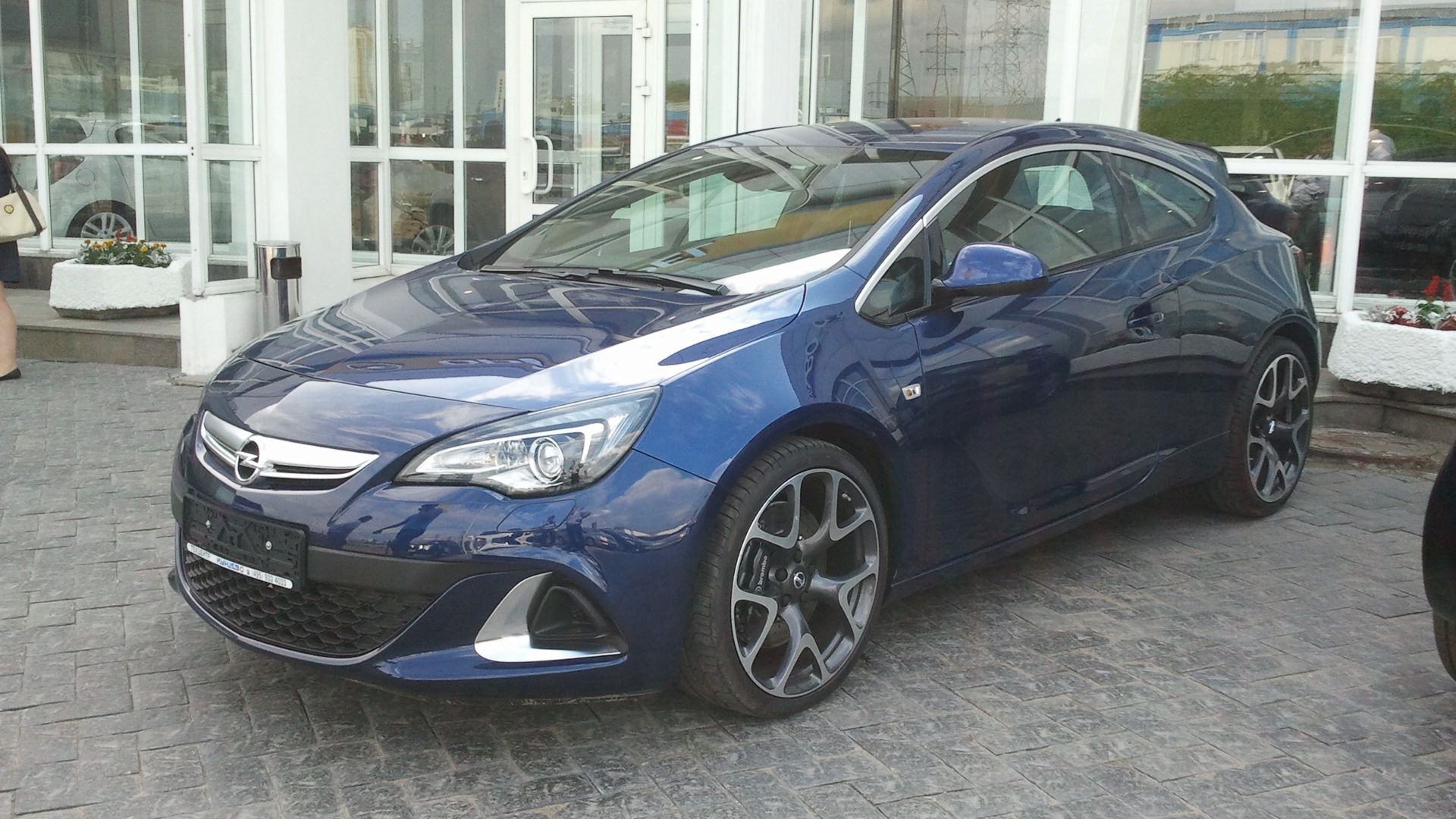 Opel Astra OPC дверь