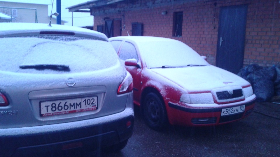 Теплоизоляция капота — Nissan Qashqai (1G), 1,6 л, 2011 года ...