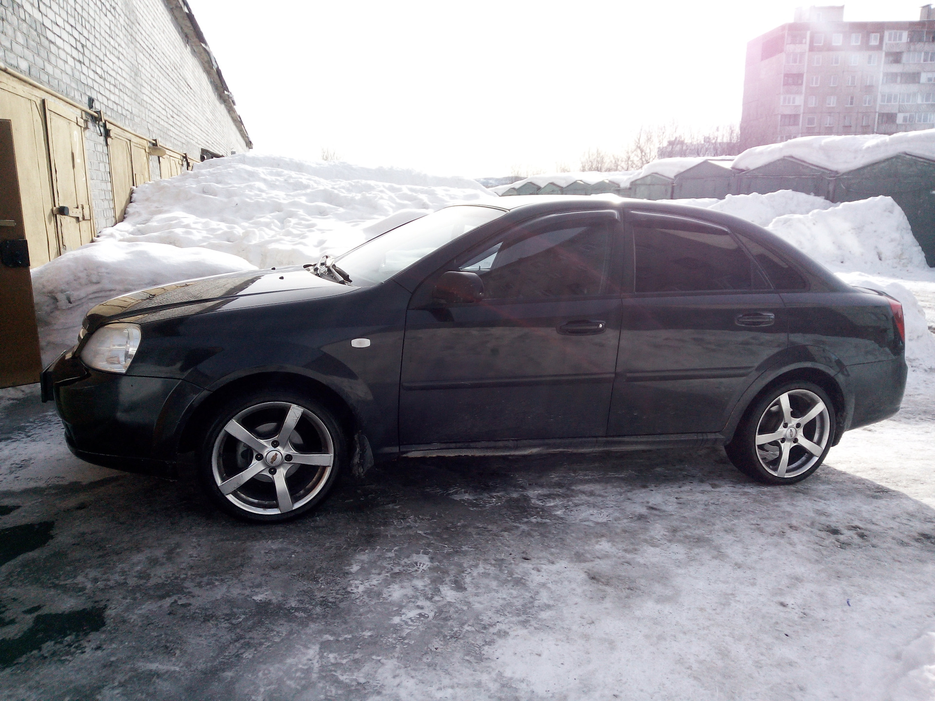 Chevrolet Lacetti синий хэтчбек r17 колеса