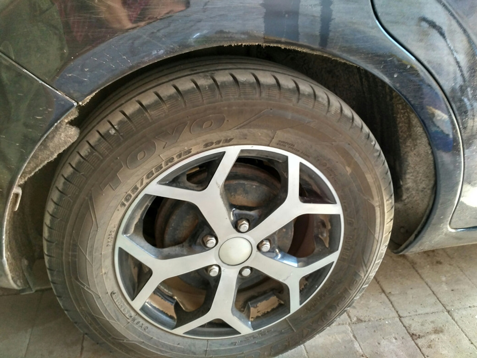 Пластиковые подкрылки — Ford Focus Hatchback II, 1,4 л, 2007 года ...