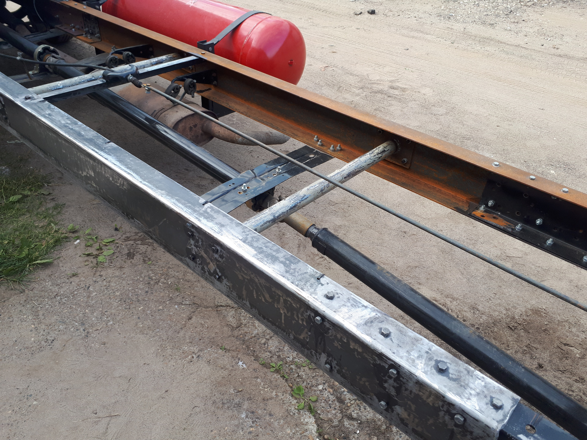 Покраска рамы — ГАЗ Газель, 2,9 л., 2016 года | своими руками | DRIVE2