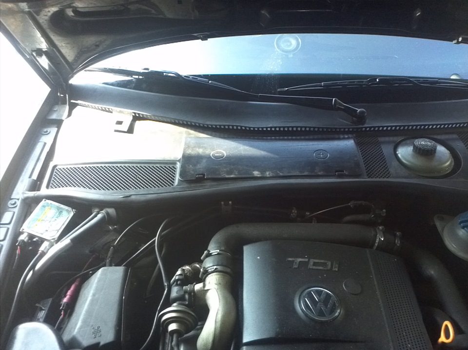 Пластик под капотом пассат б5 1.9 TDI AHU.AFN и т, д — DRIVE2