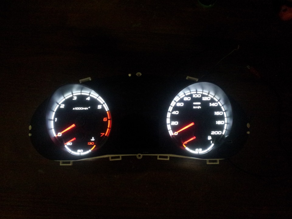 Белая подсветка комбинации приборов Приоры с навигатором — DRIVE2