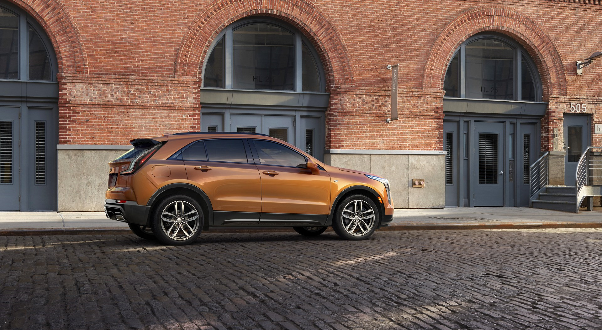 Cadillac xt4 отличие от xt5