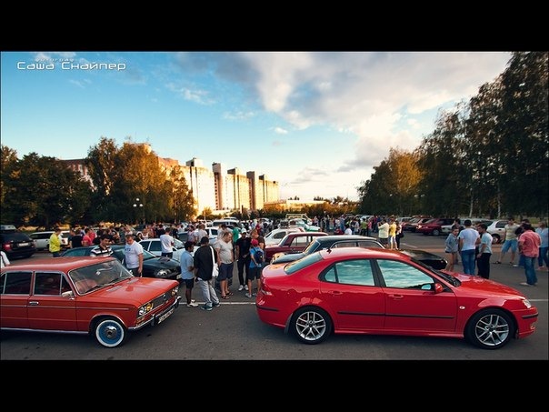 Гараж внутри. Мазда 3 bk на 18 дисках. Красивый интерьер гаража. Dodge charger 1969. Ваз 2103 зеленый металлик.
