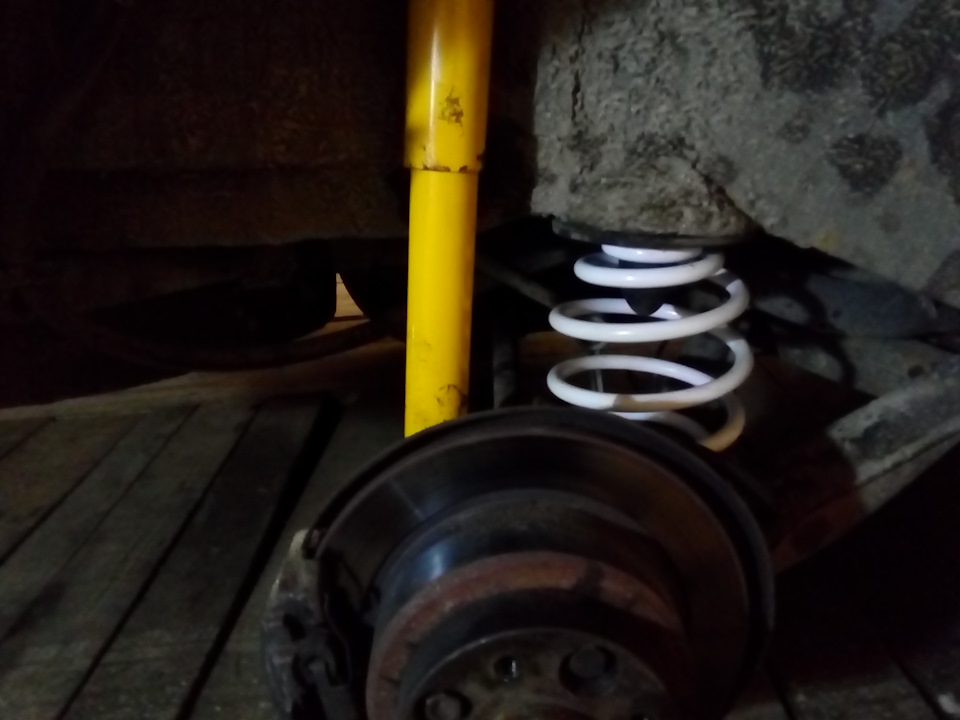 Гидрокомпенсаторы)) Замена пружин — BMW 3 series Coupe (E30), 2,5 л ...