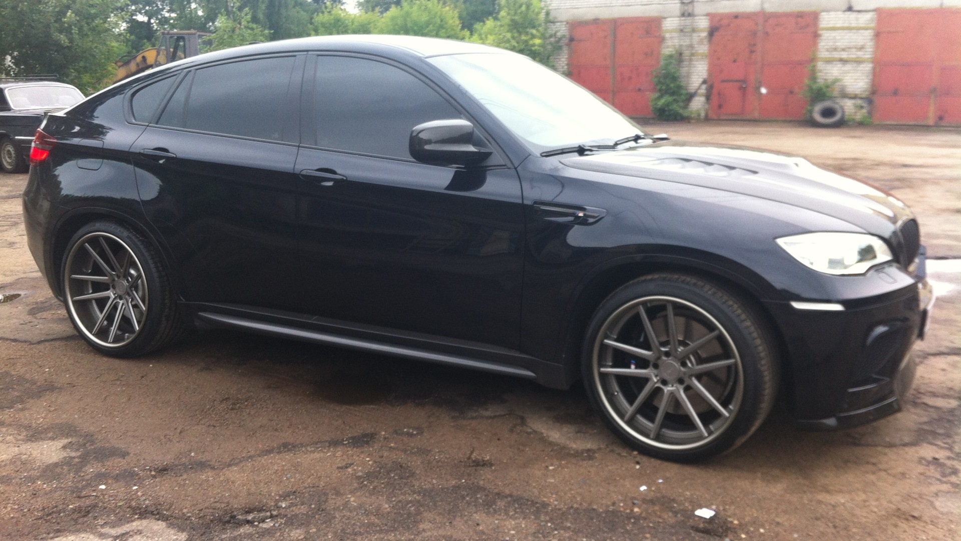 BMW x6 e71 черная тонированная
