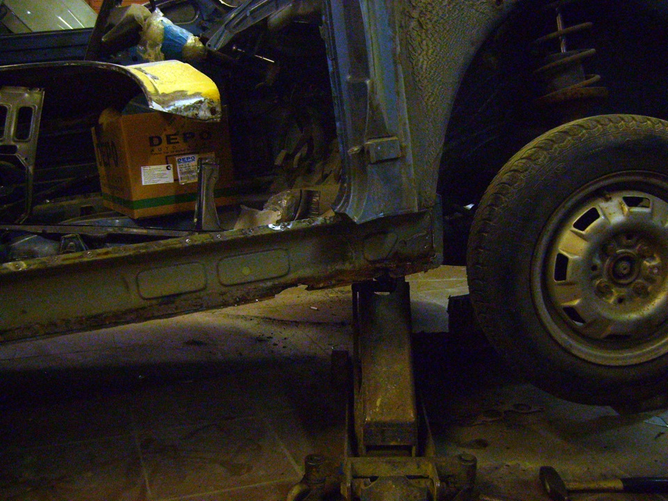 Сварка закончена — Volkswagen Golf Mk1, 1,9 л., 1982 года | кузовной ...