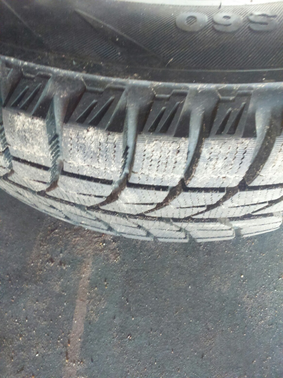 Продам зимнюю резину Bridgstone blizzak 215/65 R15 — Chevrolet Niva (1G ...