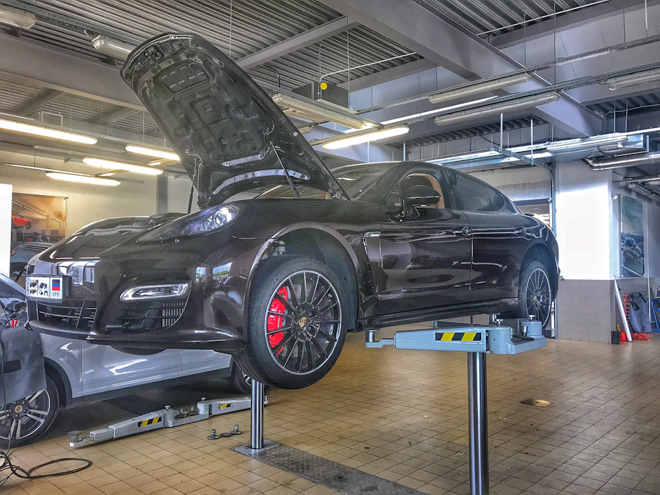 Фото в бортжурнале Porsche Panamera (1G) 970