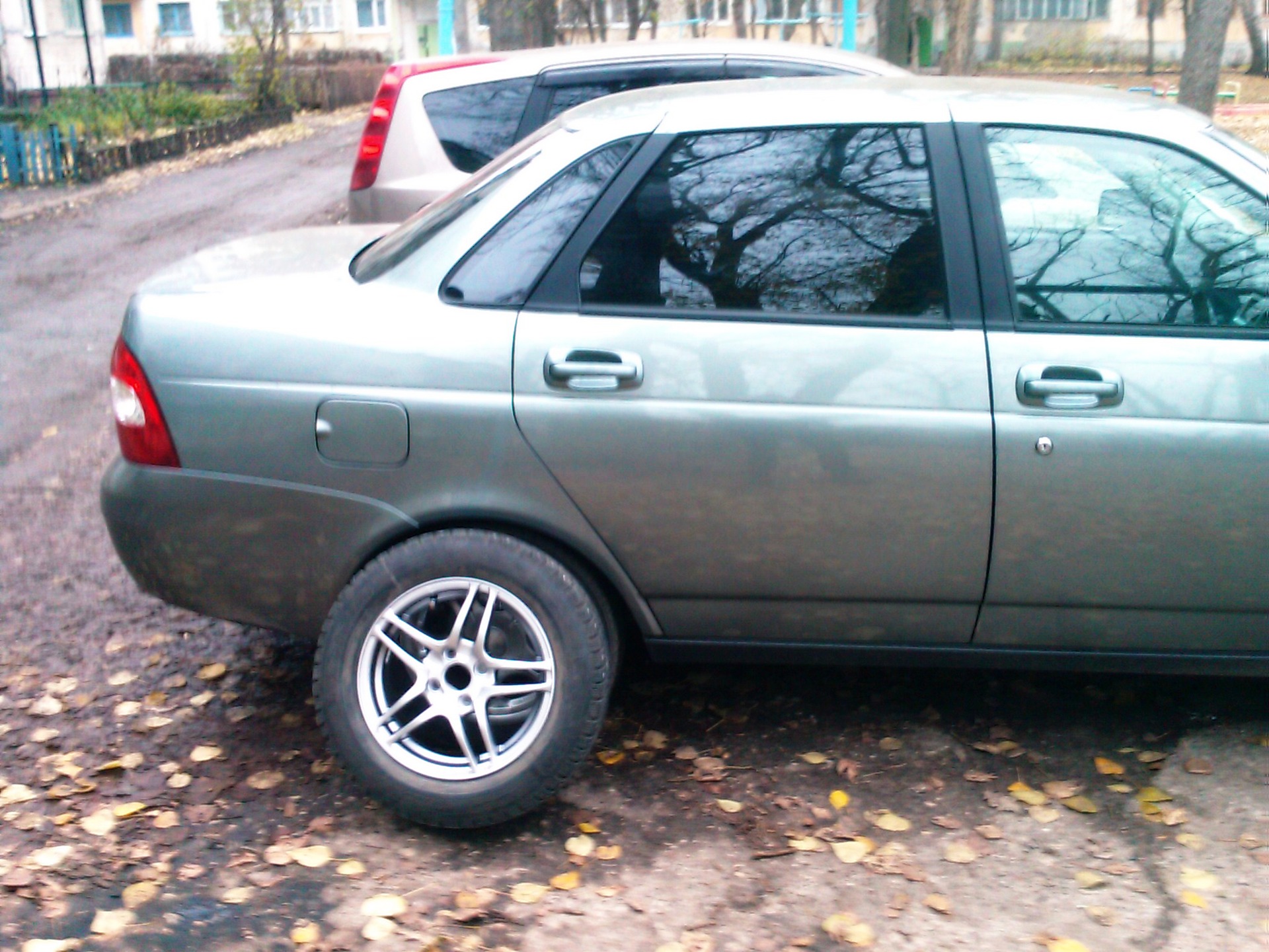 Зимняя обувка — Lada Приора седан, 2007 года | колёсные диски | DRIVE2