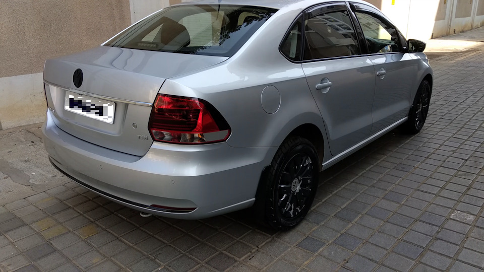 Volkswagen Polo Sedan Drive2