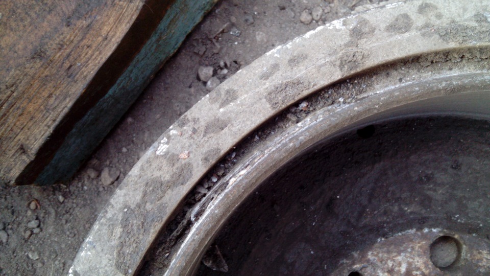 Устранил металлический шум в заднем тормозном барабане — Lada 21102, 1 ...