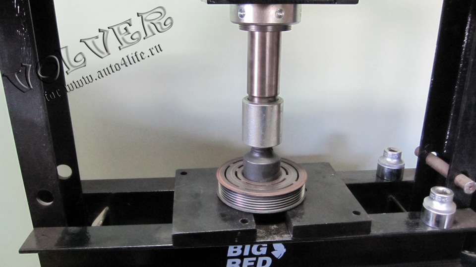 Прессом хорошо не только орехи колоть. — Volvo XC90 (1G)